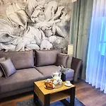 Miodowy Dom Exspanse 2 Lub 3 Z Tarasem I Parkingiem Apartment