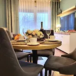 Apartmán Miodowy Dom Exspanse 2 Lub 3 Z Tarasem I Parkingiem