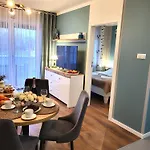 Apartmán Miodowy Dom Exspanse 2 Lub 3 Z Tarasem I Parkingiem