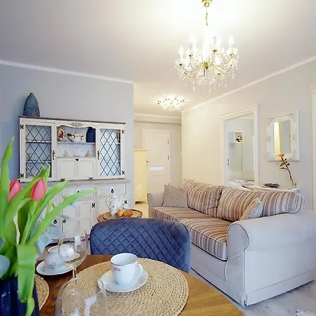 Apartment Miodowy Dom Exspanse 2 Lub 3 Z Tarasem I Parkingiem Kolberg