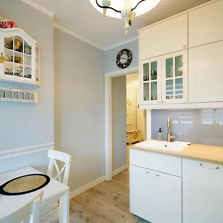 Apartment Miodowy Dom Exspanse 2 Lub 3 Z Tarasem I Parkingiem Kolberg