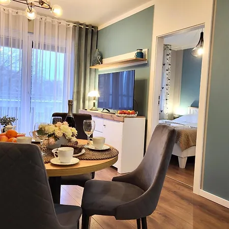 Miodowy Dom Exspanse 2 Lub 3 Z Tarasem I Parkingiem Daire Kolobrzeg