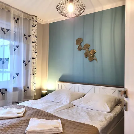 Miodowy Dom Exspanse 2 Lub 3 Z Tarasem I Parkingiem Apartment