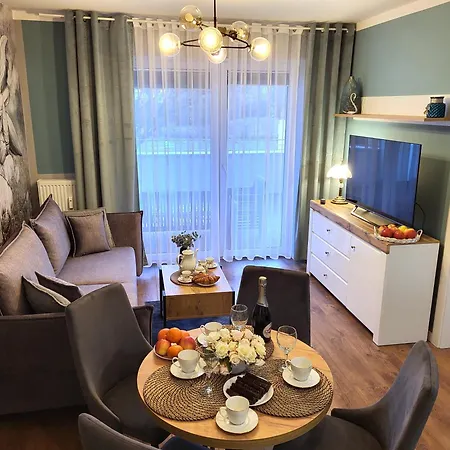 Miodowy Dom Exspanse 2 Lub 3 Z Tarasem I Parkingiem Kolobrzeg